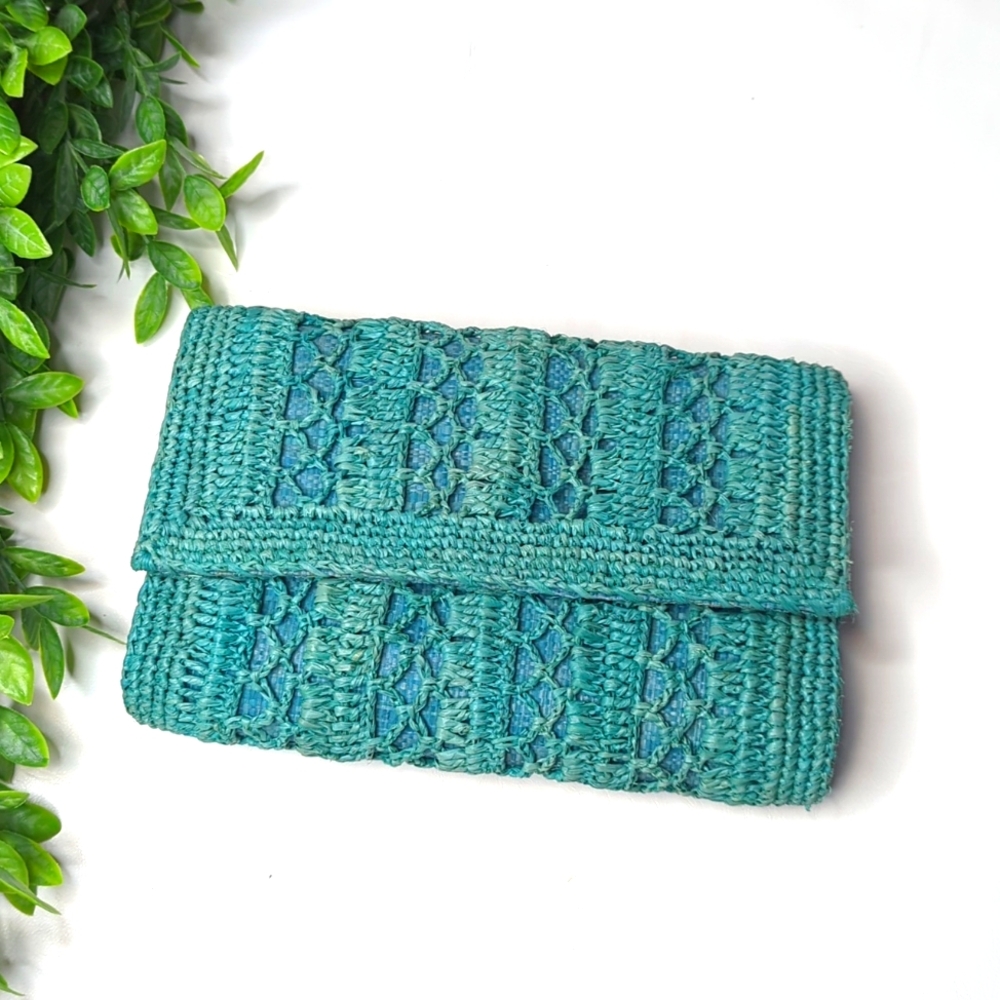 Mary Y Sol handmade straw clutch